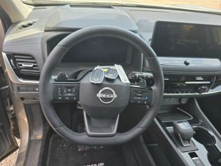 2025 Nissan Rogue SL FWD - Interior Steering Wheel With Keys Image